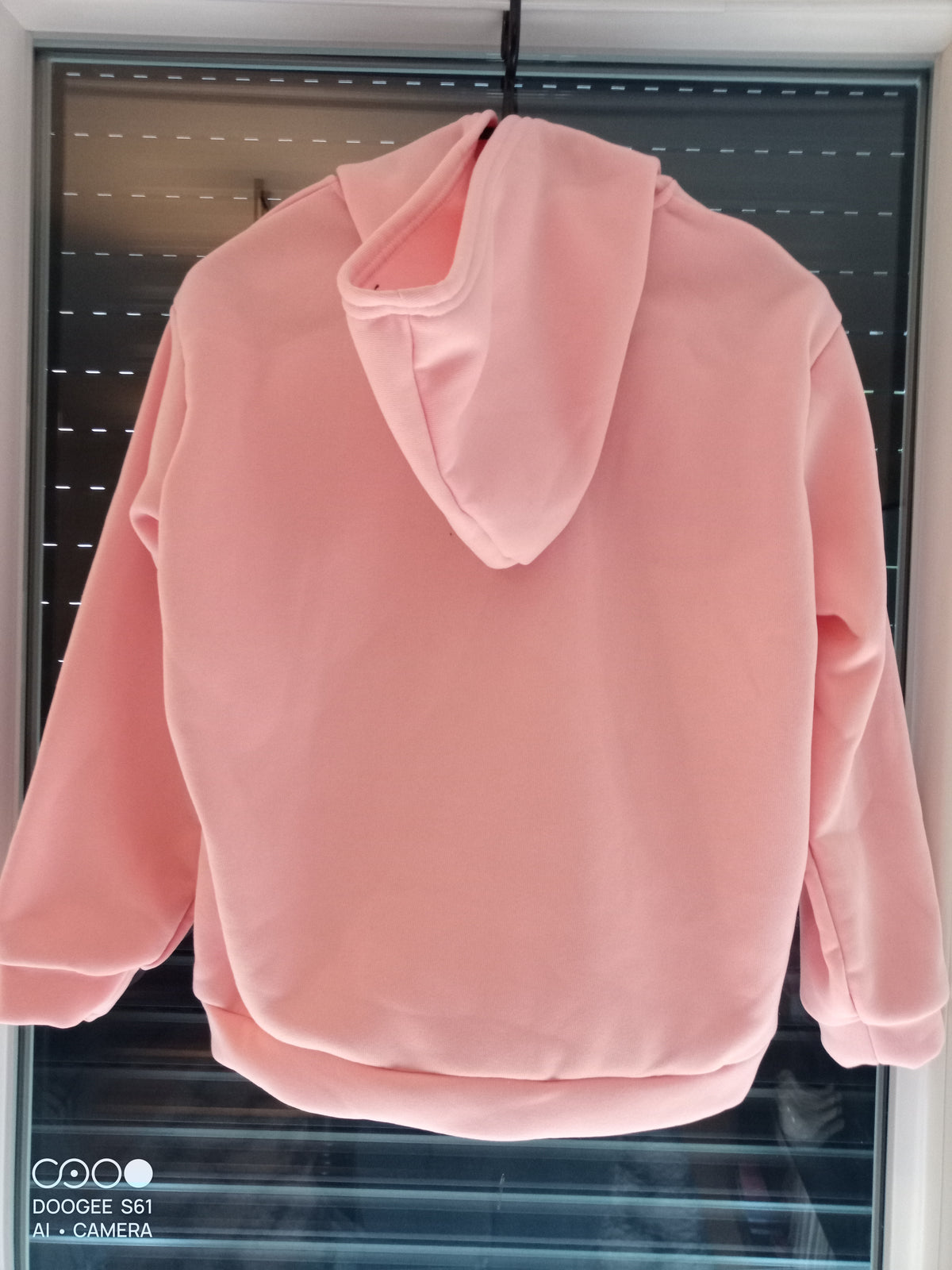 SWEAT A CAPUCHE ENFANT 11 ANS