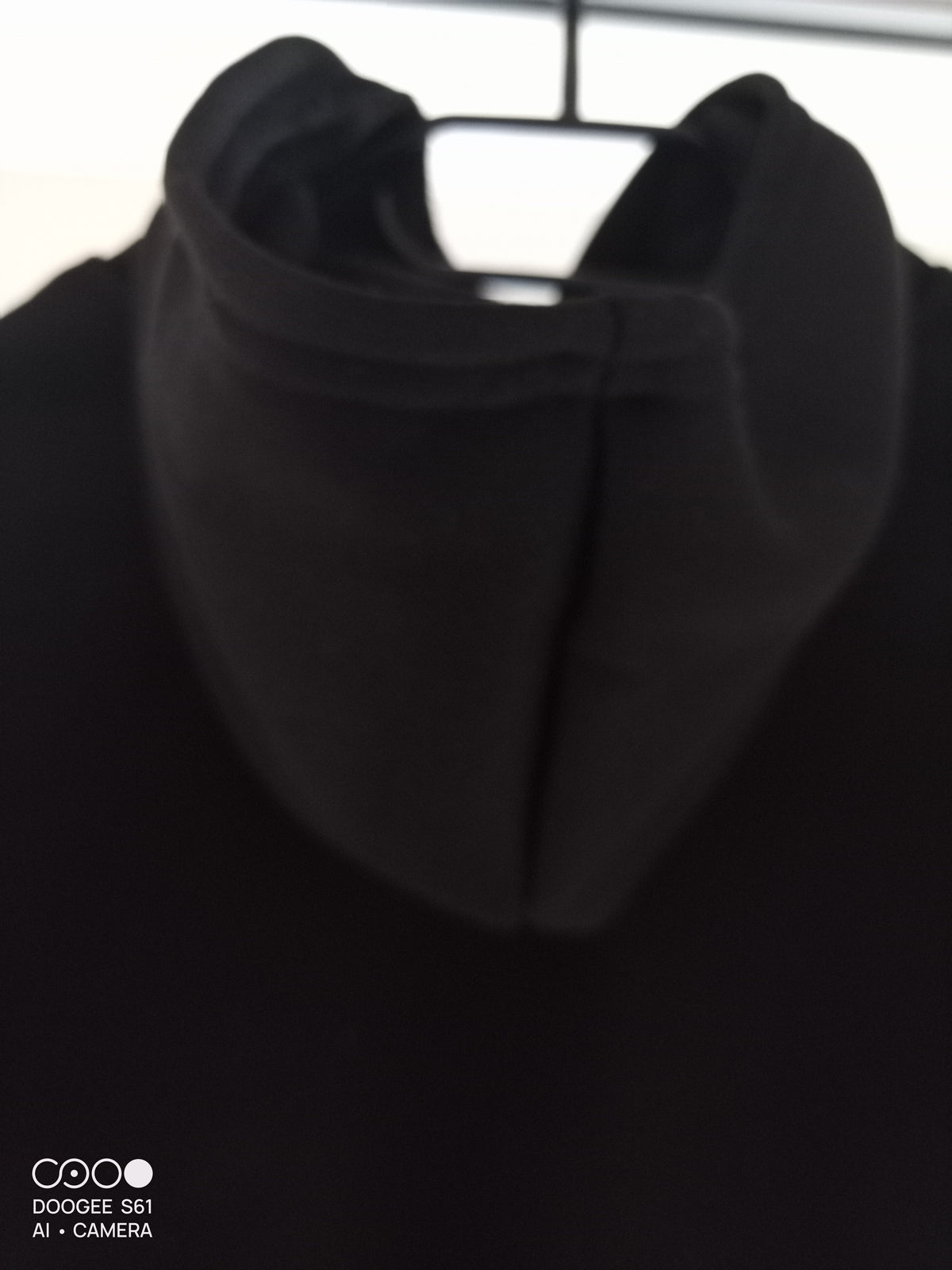 SWEAT A CAPUCHE ENFANT 11 ANS
