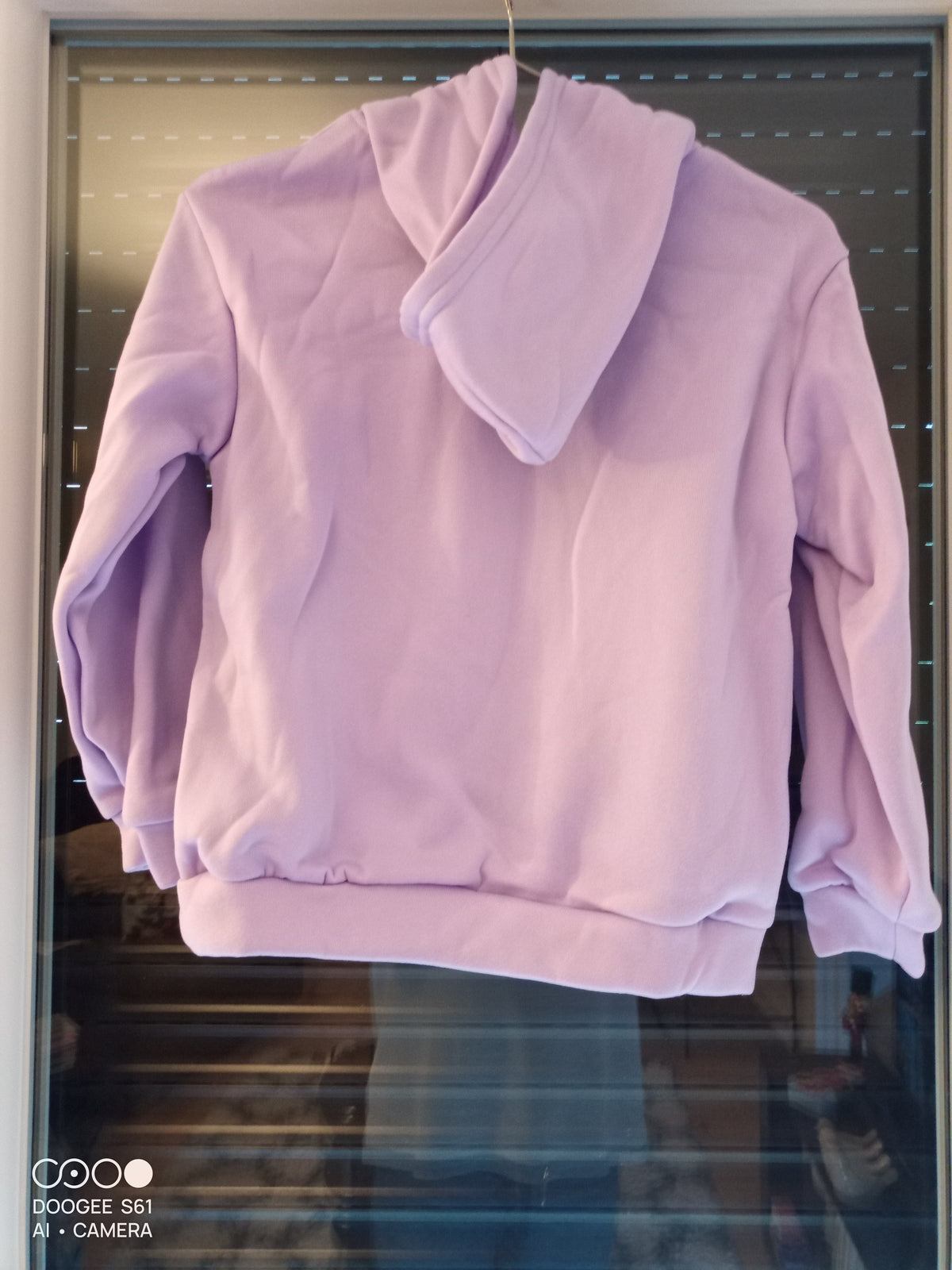 SWEAT A CAPUCHE ENFANT 9 ANS